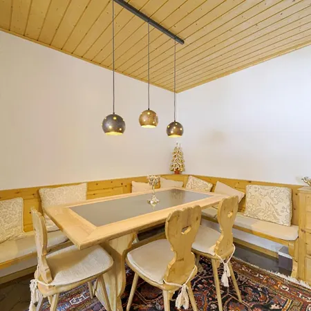 Chesa Clus - ツオウ